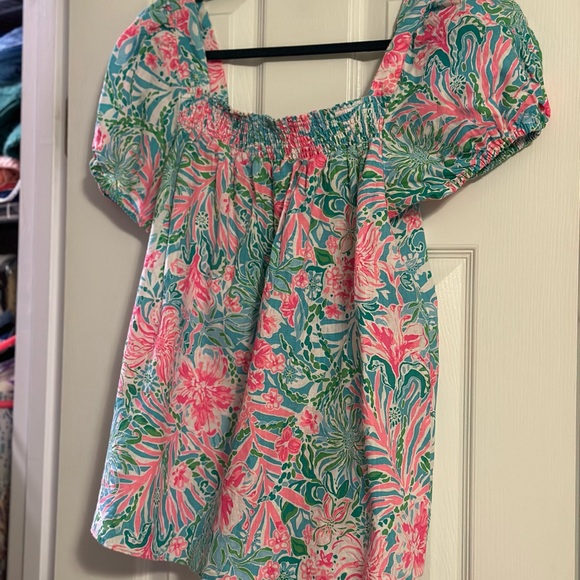 Lilly Pulitzer floral top - Picture 2 of 4